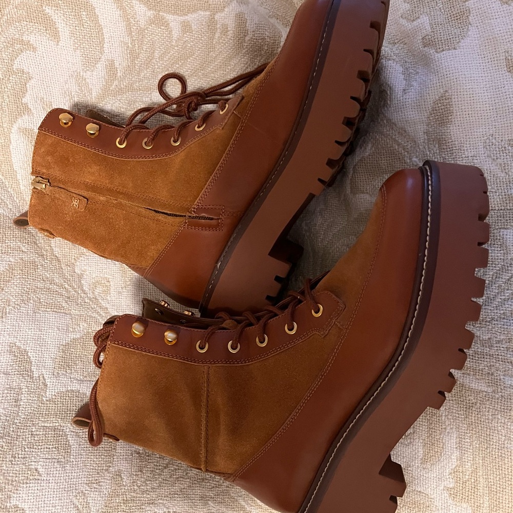 Sam Edelman Elliot combat boot Brown Lace-Up and side zip platform Lug Boots.
